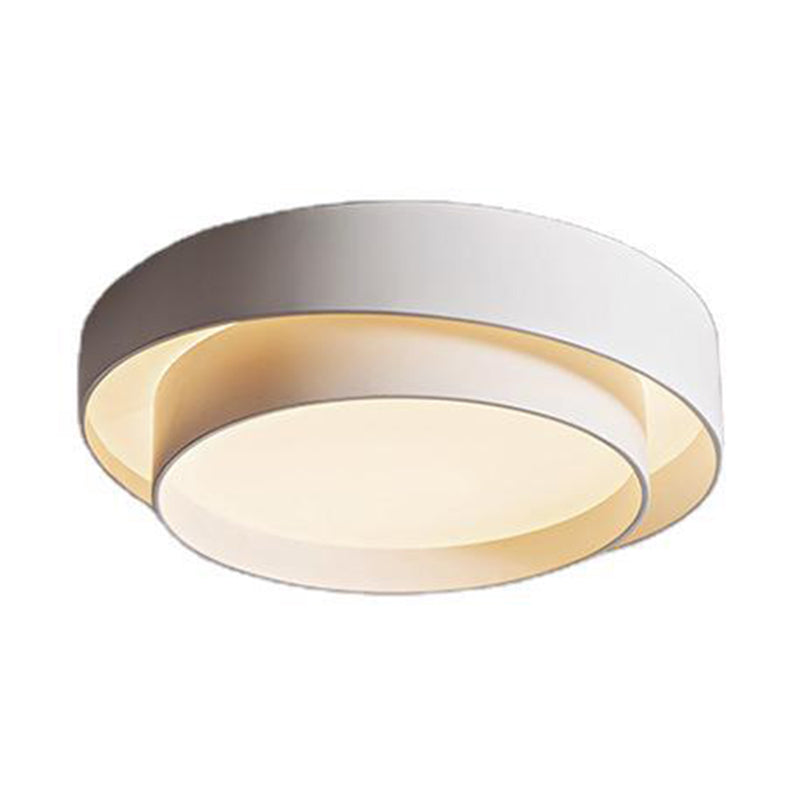 Minimalist round LED ceiling light in Nordic design