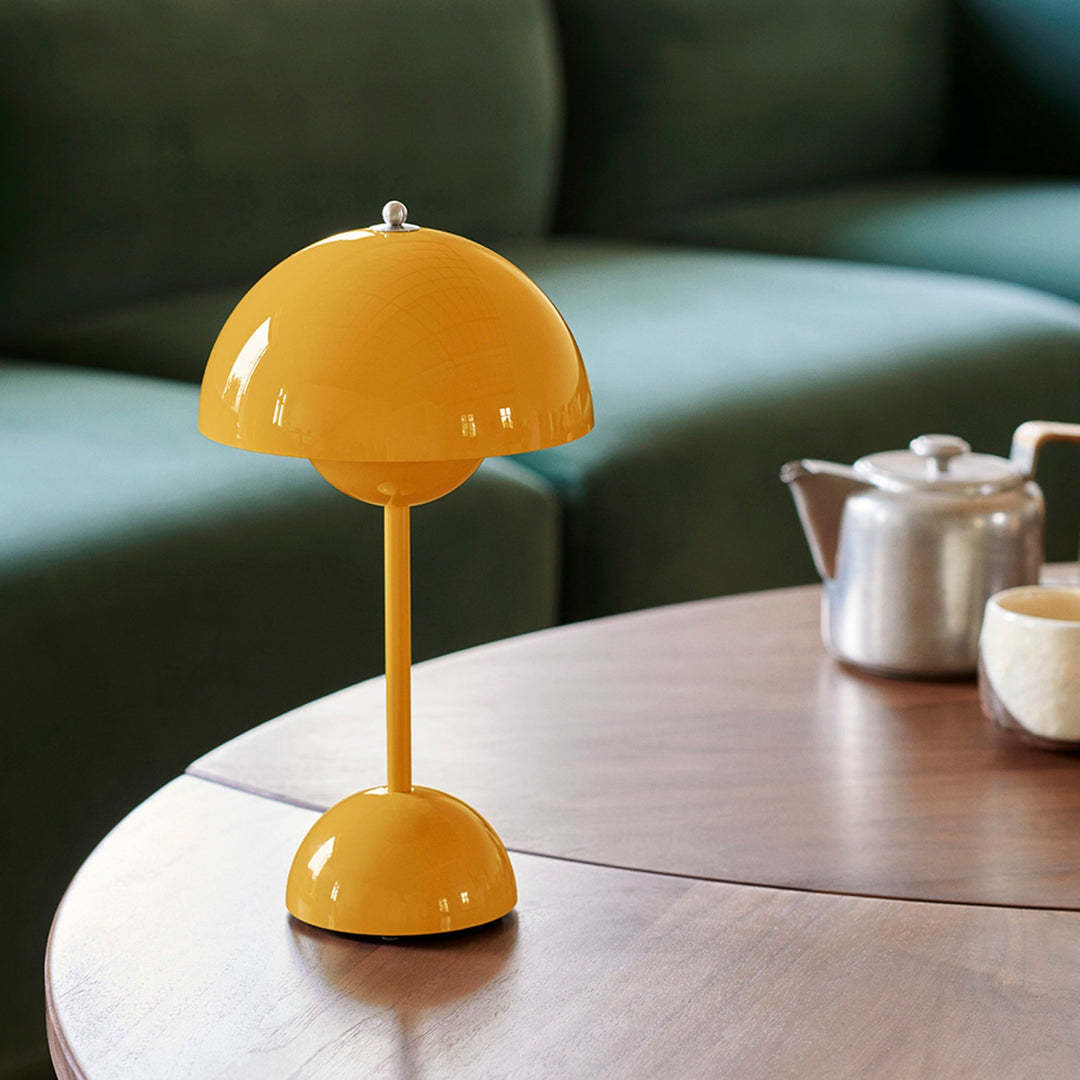 Cordless dimmable LED table lamp with warm white light
